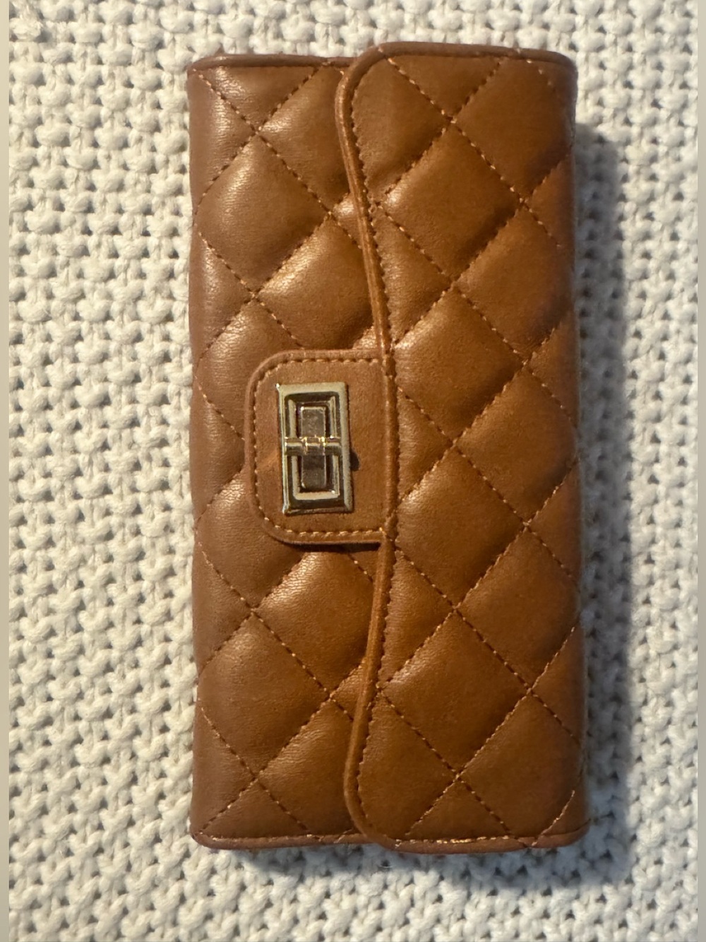 Quilted Brown quality vegan leather Wallet Clutch gold Turn-Lock hardware-NWOT